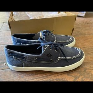 NEW Wahoo 2-eye navy 9 1/2 Mens shoes